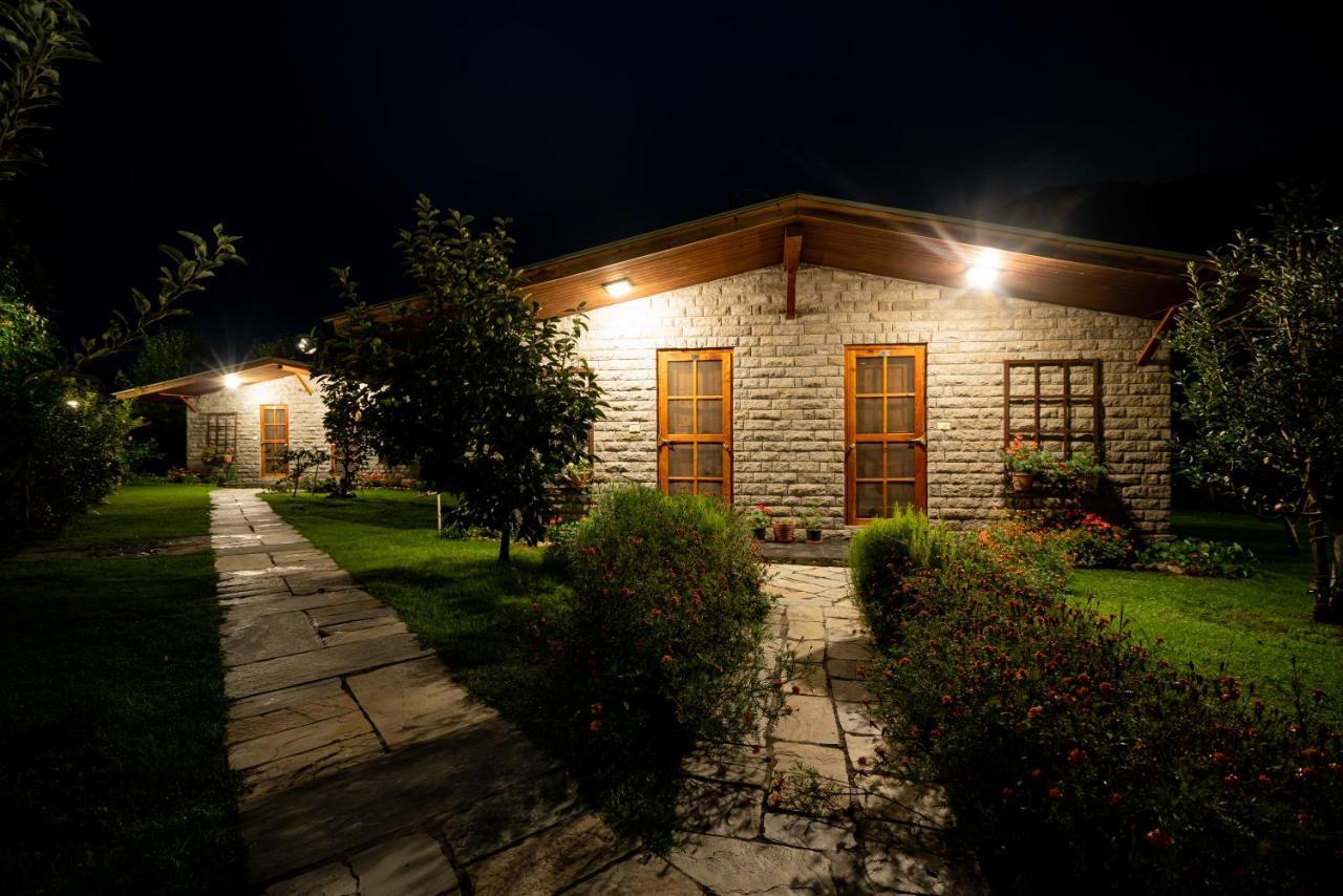 Larisa Resort Manali Exterior foto