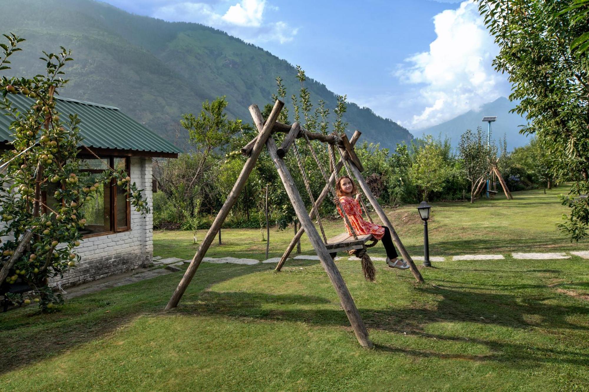 Larisa Resort Manali Exterior foto
