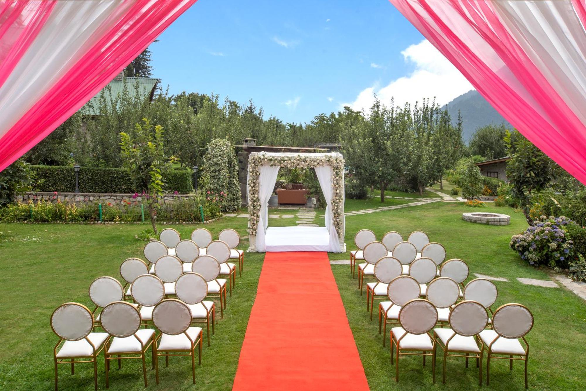 Larisa Resort Manali Exterior foto