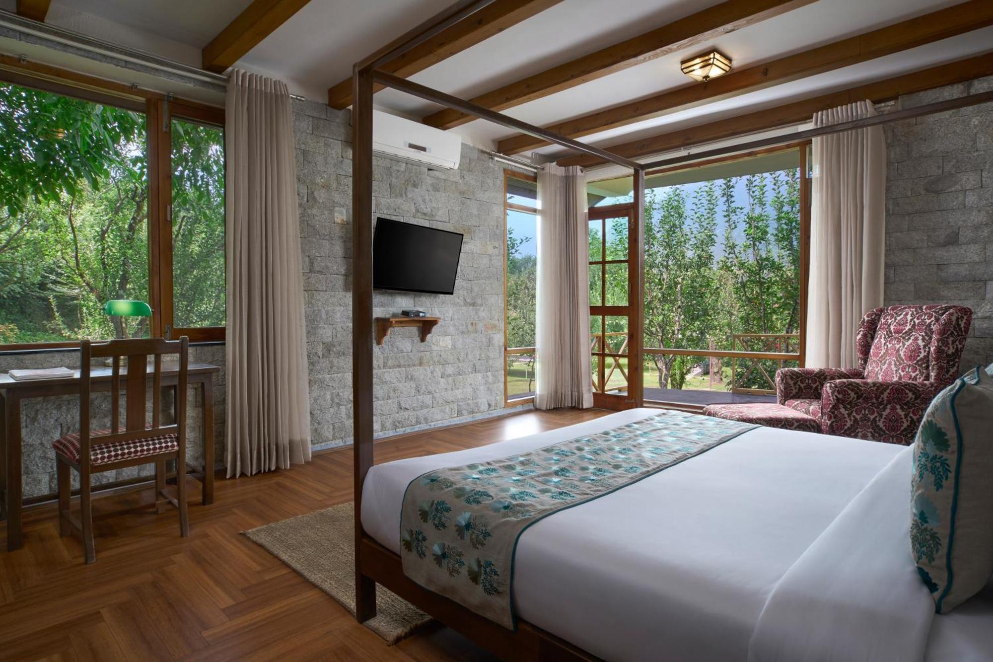 Larisa Resort Manali Exterior foto