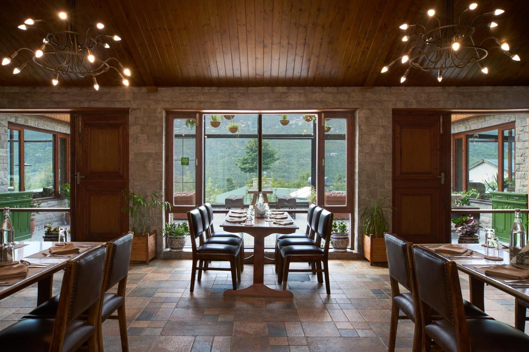 Larisa Resort Manali Exterior foto