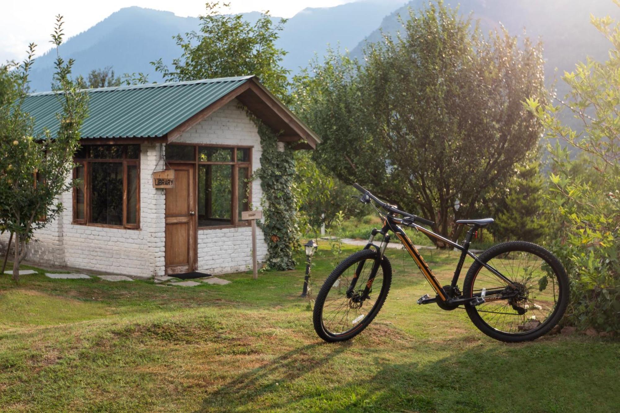 Larisa Resort Manali Exterior foto