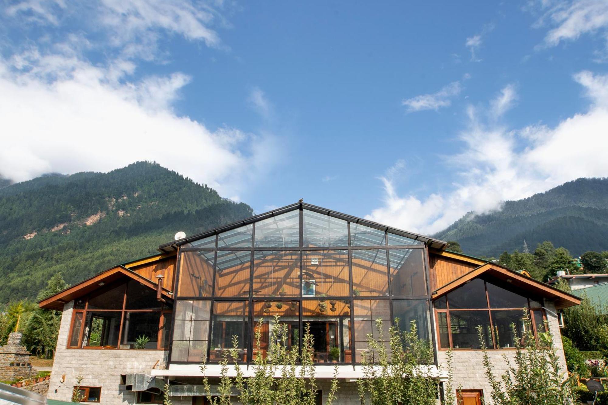 Larisa Resort Manali Exterior foto